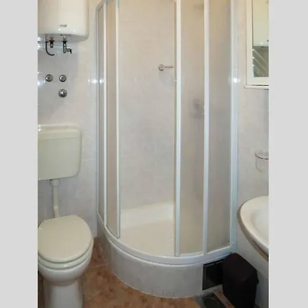 Two Bedroom شقة *